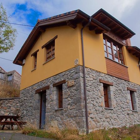 Casa Rural La Cabana Del Valleyu Sotres Eksteriør billede