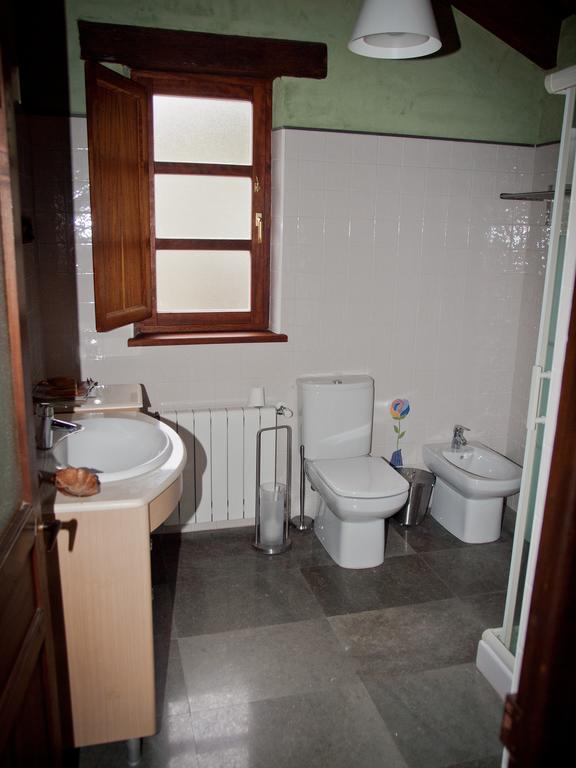 Casa Rural La Cabana Del Valleyu Sotres Værelse billede