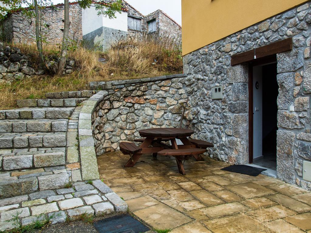 Casa Rural La Cabana Del Valleyu Sotres Eksteriør billede